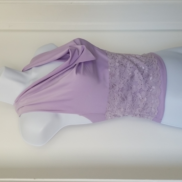 Tango Top/ Halter Neck Top - Picture 2 of 7